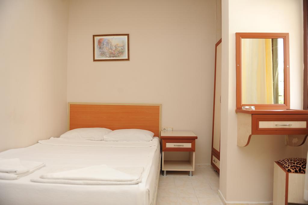 Holiday World Hotel Alanya Room photo